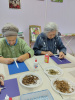 513
